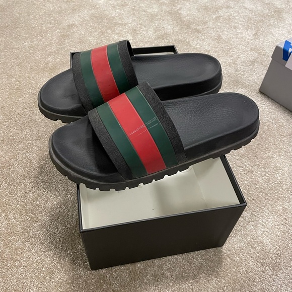 Authentic Gucci slides - Picture 2 of 3